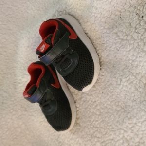 Nike toddler sneakers